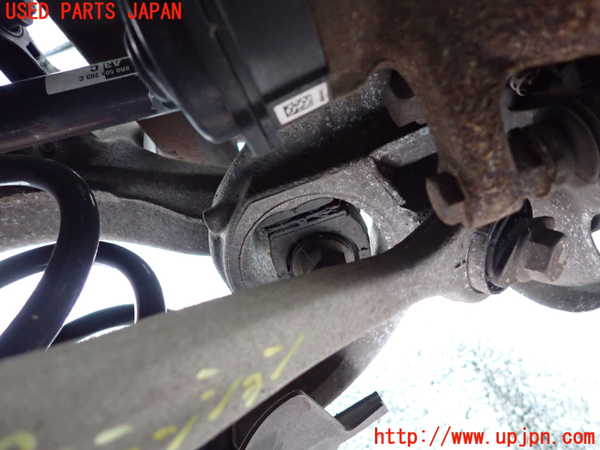 1UPJ-9236164305]アウディ・Q5(8RCDNF)左リアナックルハブ 中古_3