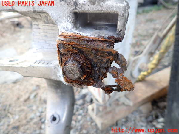 1UPJ-9236165285]アウディ・Q5(8RCDNF)フロントメンバー 中古_4