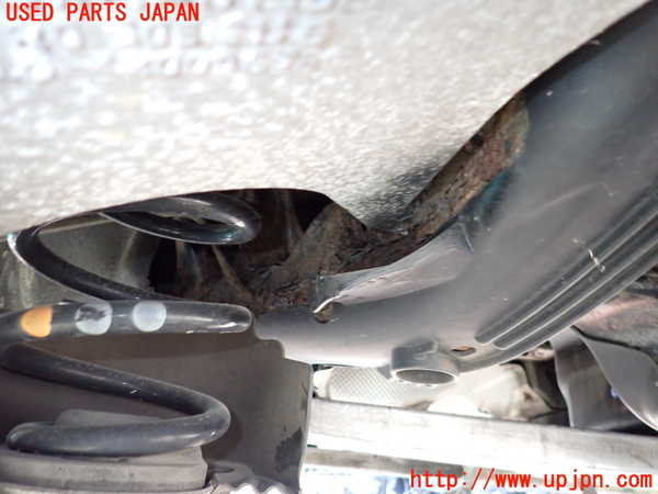 1UPJ-9236165295]アウディ・Q5(8RCDNF)リアメンバー 中古_3