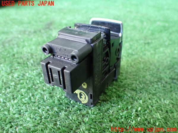 1UPJ-9236166308]アウディ・Q5(8RCDNF)スイッチ3 (電動パーキングブレーキ他) 中古_2