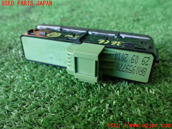 1UPJ-9236166309]アウディ・Q5(8RCDNF)スイッチ4 中古_2