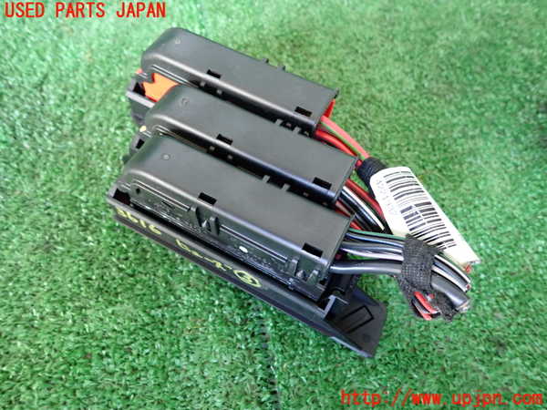 1UPJ-9236166743]アウディ・Q5(8RCDNF)ヒューズボックス3 中古_2