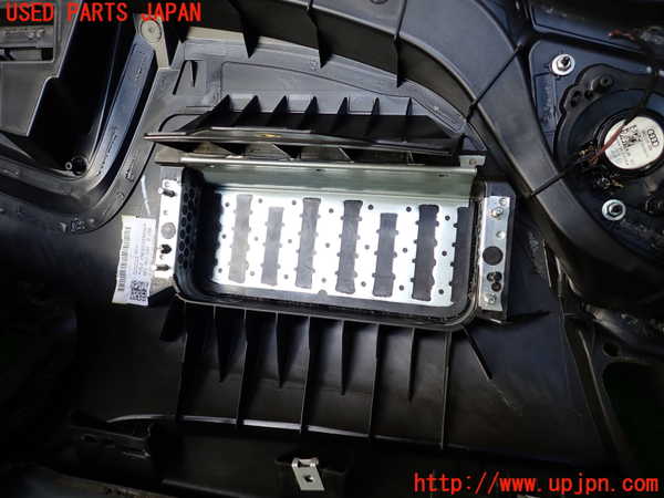 1UPJ-9236167505]アウディ・Q5(8RCDNF)ダッシュボード 中古_5