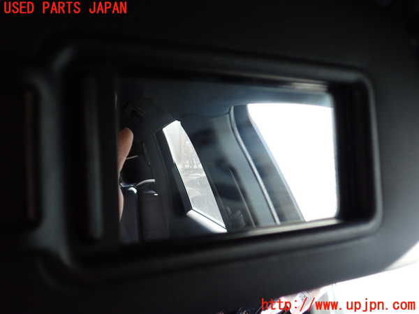 1UPJ-9236167625]アウディ・Q5(8RCDNF)室内サンバイザー右側 中古_3