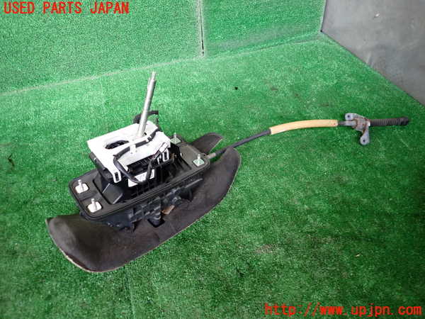 1UPJ-9236167555]アウディ・Q5(8RCDNF)ATシフトレバー 中古_2