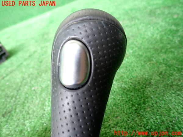 1UPJ-9236167570]アウディ・Q5(8RCDNF)シフトノブ 中古_4