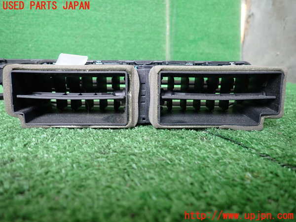 1UPJ-9236167527]アウディ・Q5(8RCDNF)エアコン吹き出し口2 (真中) 中古_3