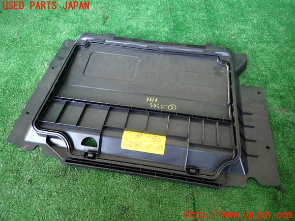 1UPJ-9236167772]アウディ・Q5(8RCDNF)ラゲッジトレイ2 中古_2