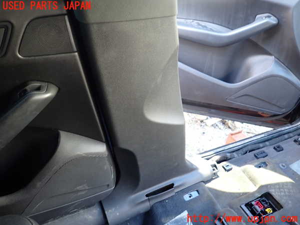 1UPJ-9236167670]アウディ・Q5(8RCDNF)左センターピラートリム 中古_3