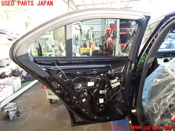 2UPJ-9236171320]ベンツ C220 d W205(205004)左後ドア 中古 AGC 43R-002092_4