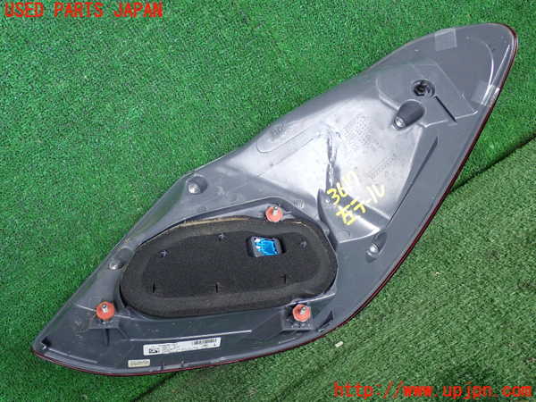 2UPJ-9236171536]ベンツ C220 d W205(205004)左テールランプ 中古_2