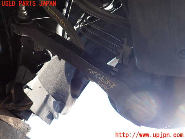 2UPJ-9236175325]ベンツ C220 d W205(205004)右リアテンションロッド 中古_2