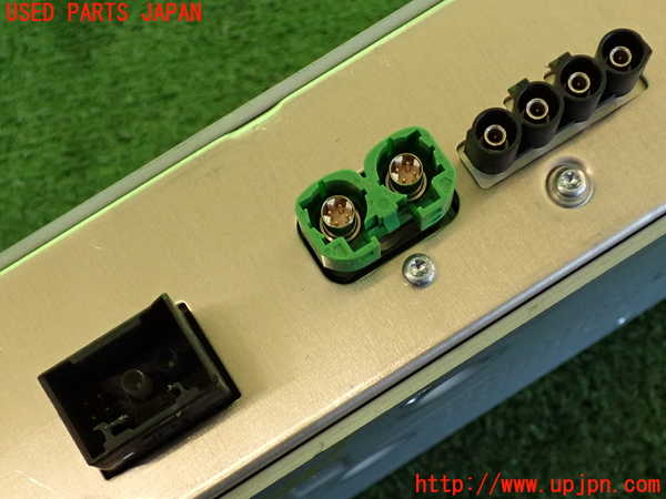 2UPJ-9236176660]ベンツ C220 d W205(205004)TVチューナー 中古_4