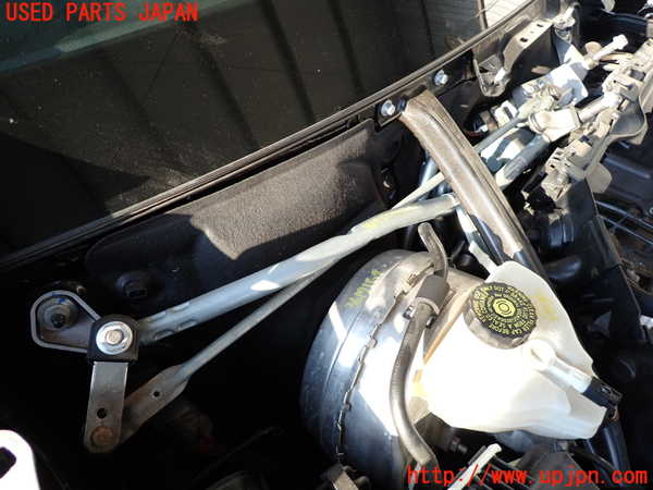 2UPJ-9236176770]ベンツ C220 d W205(205004)フロントワイパーモーター 中古_2