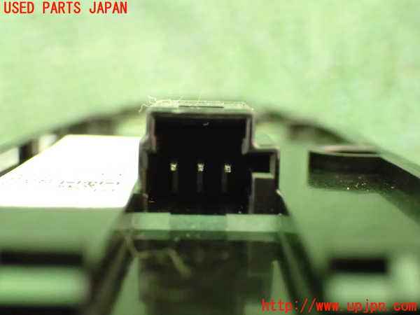 2UPJ-9236176240]ベンツ C220 d W205(205004)右前パワーウィンドウスイッチ 中古_4