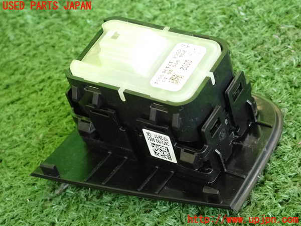 2UPJ-9236176245]ベンツ C220 d W205(205004)左前パワーウィンドウスイッチ 中古_2