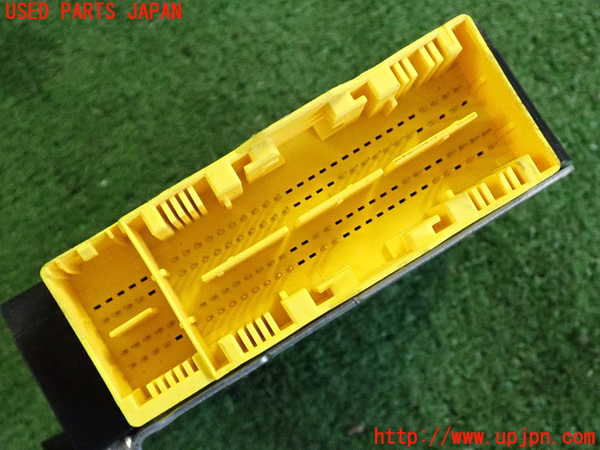 2UPJ-9236176145]ベンツ C220 d W205(205004)エアバッグコンピューター 中古_5