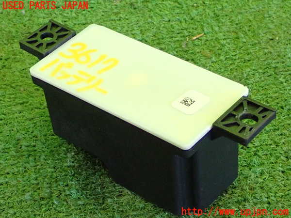 2UPJ-9236176860]ベンツ C220 d W205(205004)バッテリー 中古_2