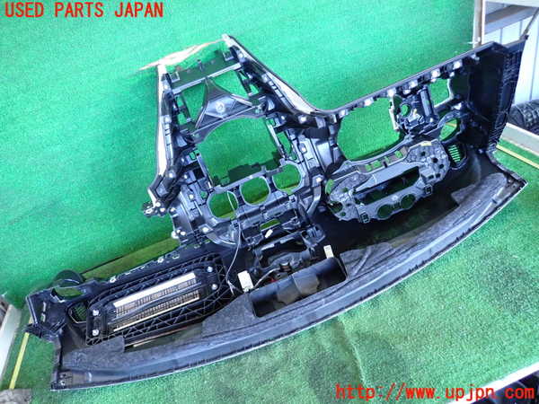 2UPJ-9236177505]ベンツ C220 d W205(205004)ダッシュボード 中古_5