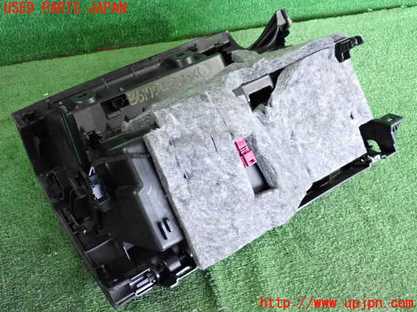 2UPJ-9236177516]ベンツ C220 d W205(205004)グローブボックス1 中古_4