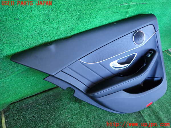 2UPJ-9236171324]ベンツ C220 d W205(205004)左後ドア内張り 中古_2