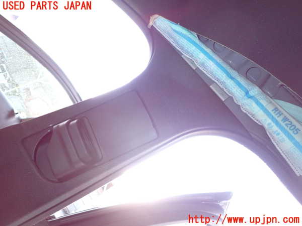 2UPJ-9236177665]ベンツ C220 d W205(205004)右センターピラートリム 中古_2