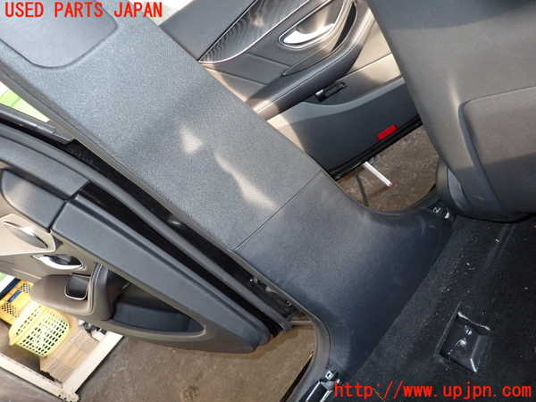 2UPJ-9236177670]ベンツ C220 d W205(205004)左センターピラートリム 中古_3