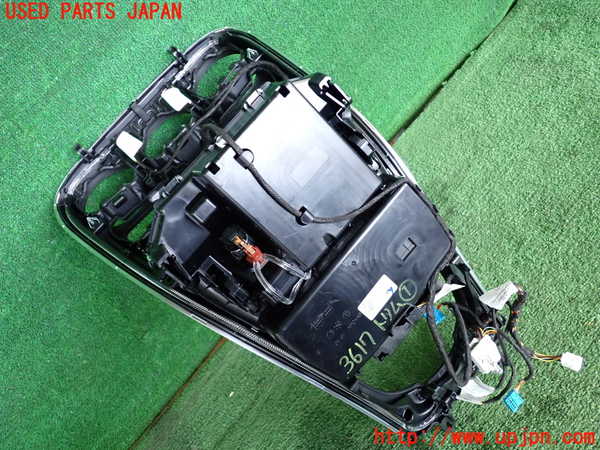 2UPJ-9236177691]ベンツ C220 d W205(205004)内装トリム類1 中古_4