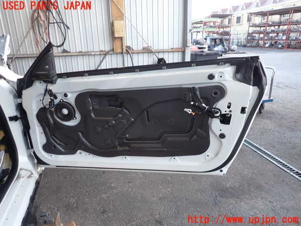 2UPJ-9236181230]BMW M4 クーペ(3C30)(F82)右ドア (SEKURIT 43R-001025 M24100) 中古_3