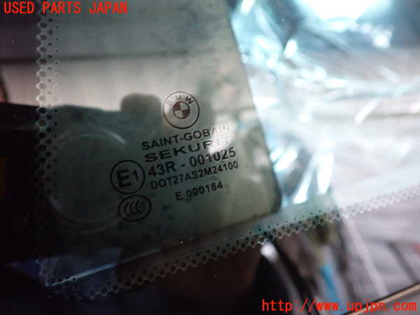 2UPJ-9236181382]BMW M4 クーペ(3C30)(F82)左クォーターガラス (SEKURIT 43R-001025 M24100) 中古_3