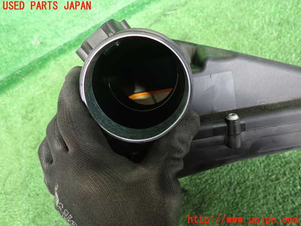 2UPJ-9236182560]BMW M4 クーペ(3C30)(F82)エアクリーナーボックス 中古_2