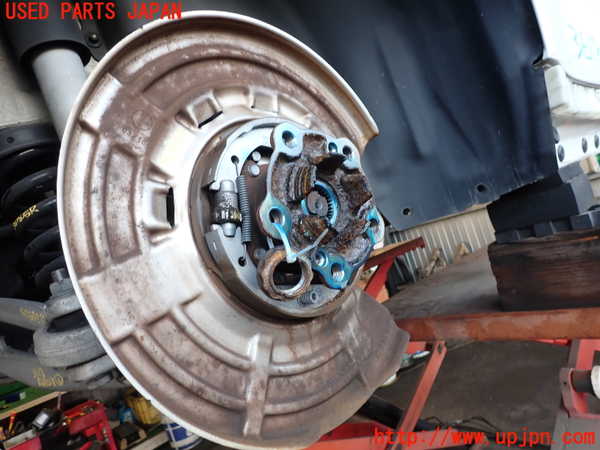 2UPJ-9236184300]BMW M4 クーペ(3C30)(F82)右リアナックルハブ 中古_2