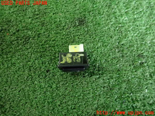 2UPJ-9236186310]BMW M4 クーペ(3C30)(F82)スイッチ5 (トランクオープナー) 中古_2