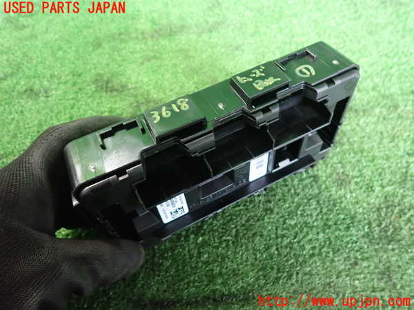 2UPJ-9236186741]BMW M4 クーペ(3C30)(F82)ヒューズボックス1 中古_2