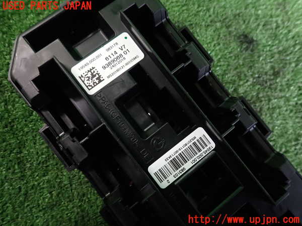 2UPJ-9236186741]BMW M4 クーペ(3C30)(F82)ヒューズボックス1 中古_3