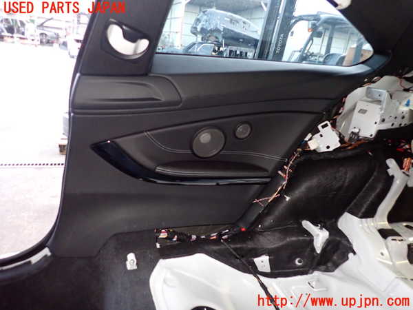 2UPJ-9236187675]BMW M4 クーペ(3C30)(F82)右リアピラートリム 中古_4