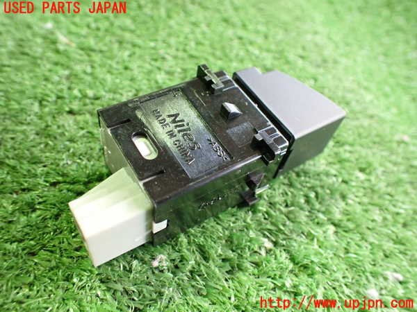 2UPJ-9236196308]GR86(BRZ)(ZN8)スイッチ3 (トランク) 中古_3