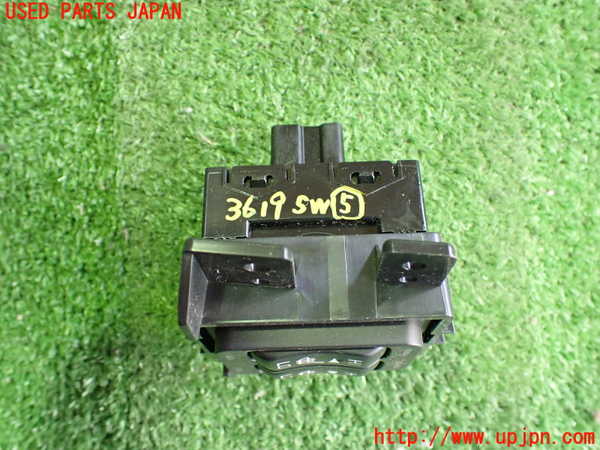 2UPJ-9236196310]GR86(BRZ)(ZN8)スイッチ5 (シートヒーター) 中古_2