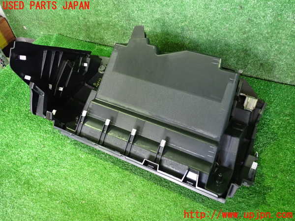 2UPJ-9236197516]GR86(BRZ)(ZN8)グローブボックス1 中古_3
