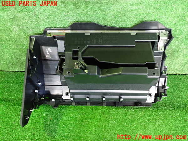 2UPJ-9236197516]GR86(BRZ)(ZN8)グローブボックス1 中古_4