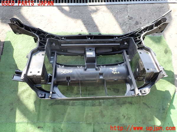 2UPJ-9236201041]BMW 320i ツーリング E91(US20)コアサポート 中古_5