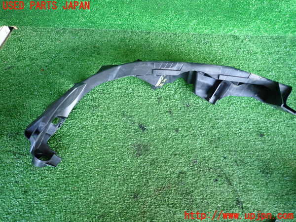 2UPJ-9236201142]BMW 320i ツーリング E91(US20)左ヘッドライトリム 中古_2