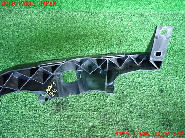 2UPJ-9236201142]BMW 320i ツーリング E91(US20)左ヘッドライトリム 中古_4