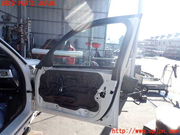 2UPJ-9236201230]BMW 320i ツーリング E91(US20)右前ドア 中古 PILKINGTON M3240 43R-001582_2