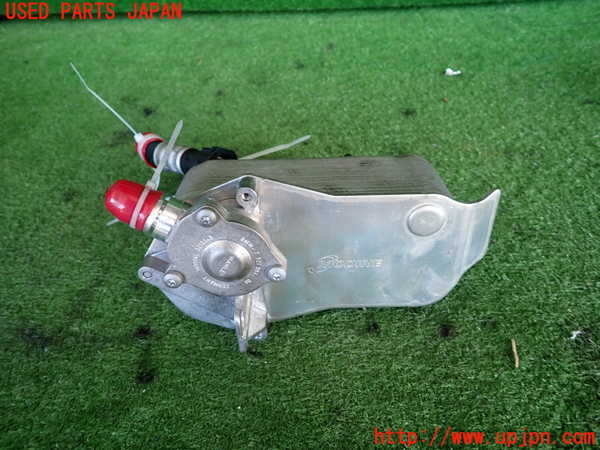 2UPJ-9236202481]BMW 320i ツーリング E91(US20)オイルクーラー1 中古_3