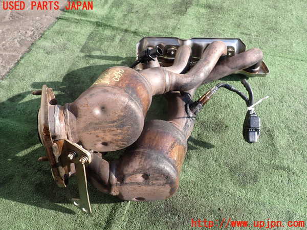 2UPJ-9236202661]BMW 320i ツーリング E91(US20)触媒1 中古_2