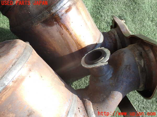 2UPJ-9236202661]BMW 320i ツーリング E91(US20)触媒1 中古_5