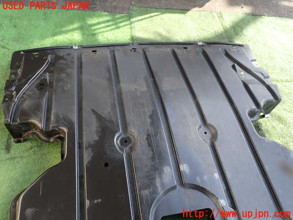 2UPJ-9236202170]BMW 320i ツーリング E91(US20)エンジンアンダーカバー 中古_4