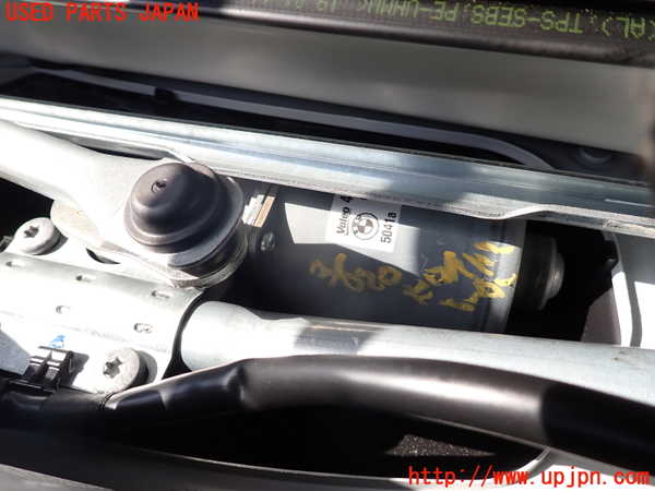 2UPJ-9236206770]BMW 320i ツーリング E91(US20)フロントワイパーモーター 中古_4