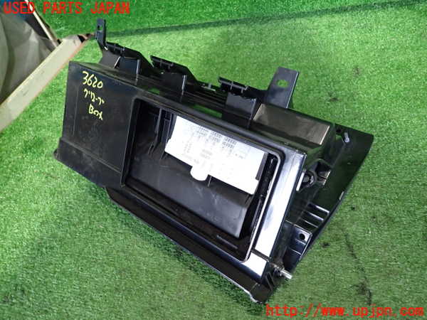 2UPJ-9236207516]BMW 320i ツーリング E91(US20)グローブボックス1 中古_3